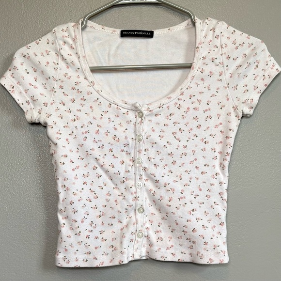 Brandy Melville Light Pink Floral Cropped Button Down Short Sleeve Top - Picture 2 of 8